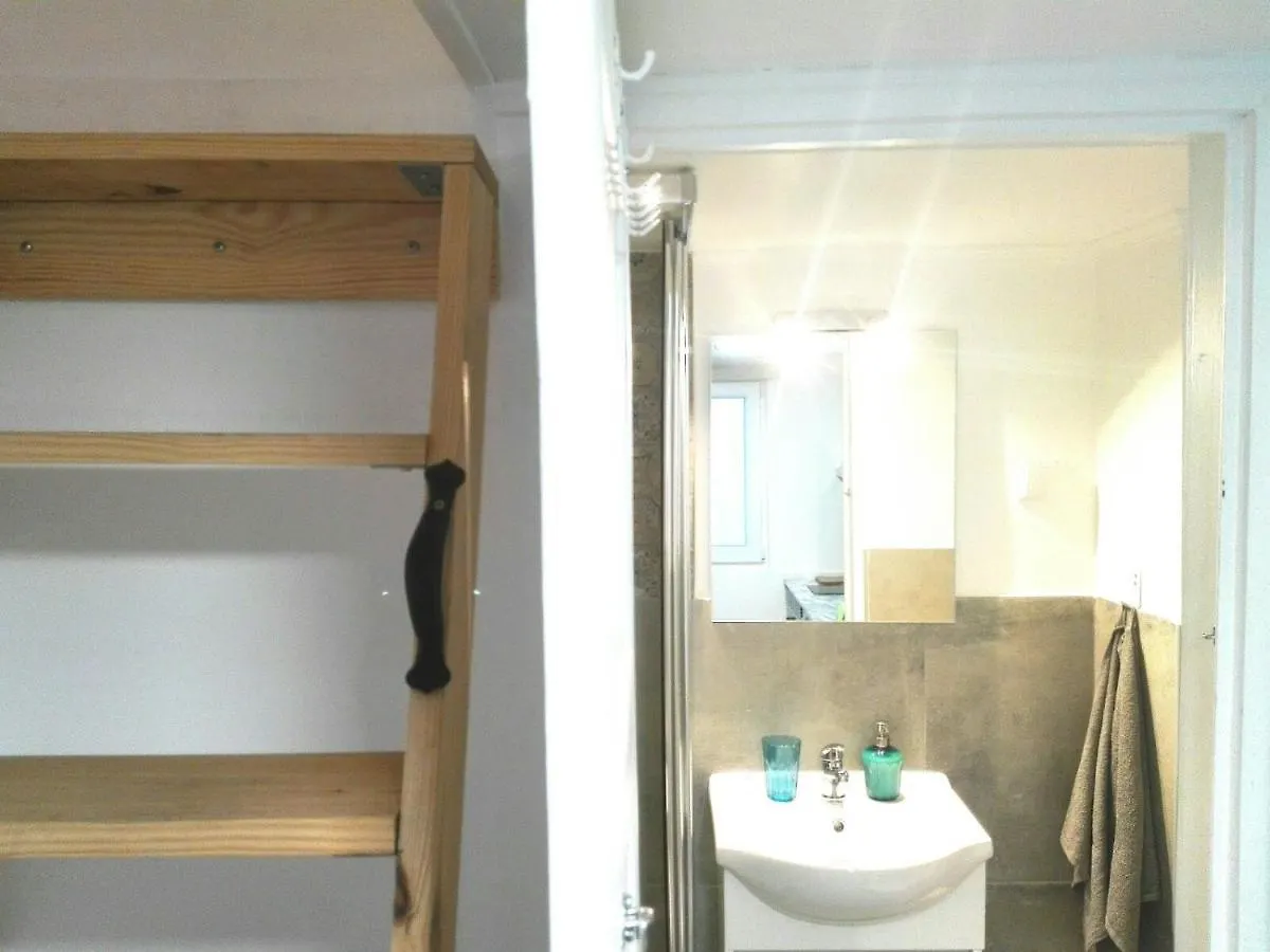 Great Graca Studio Apartment Lisbon