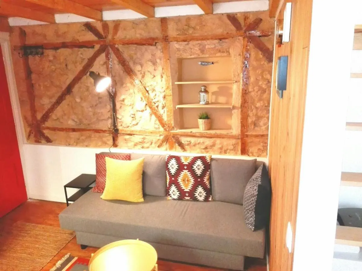 Great Graca Studio Apartment Lisbon